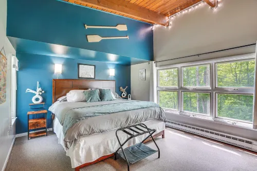 'Alpine House' Modern Delevan Cabin on 2 Acres