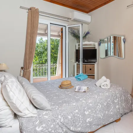 Dimitris Cottage