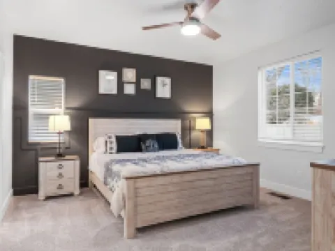 Charming 3-bedroom house in Caldwell with WiFi and AC.