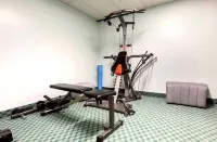 Village Inn & Suites - salle de sport