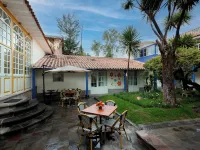 7 Toritos Boutique Hotel Hotels near Qenko