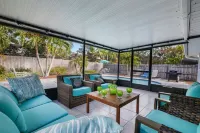 Exclusive Jan–May Special  Naples Pool Home Walk to Beach & Mercato - 2 estrellas