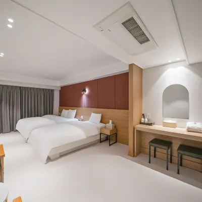 Daegu Dalsung Star Hotels near 현풍석빙고 보물673호