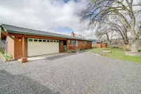 30-Acre Witter Springs Ranch w/ Barn & Views! - Pet-friendly