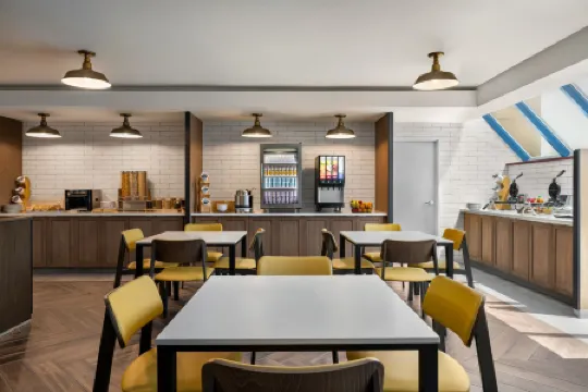 Fairfield Inn & Suites Madison South