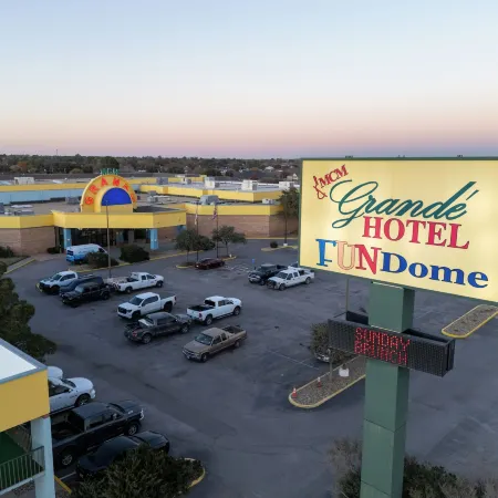 Mcm Grande Hotel FunDome Odessa