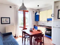 Bright apartment with pool - 民宿