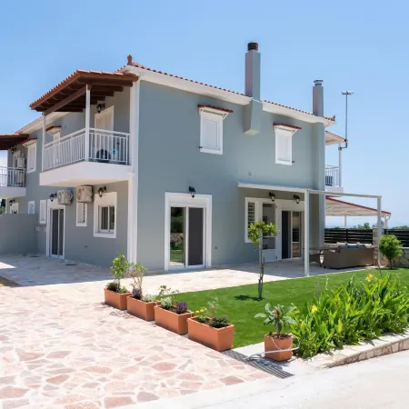 Dendra Apartments at Skala