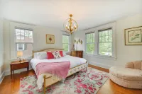 Elizabeth City Vacation Rental: Gazebo w/ Hot Tub! - parking