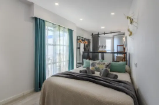 ริเวอร์ไซด์ อายามอนเต อพาร์ตเมนต์ ฟอร์ 2