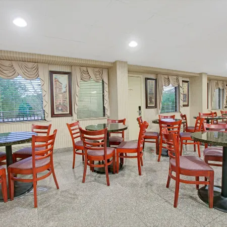 Travelodge by Wyndham Parsippany