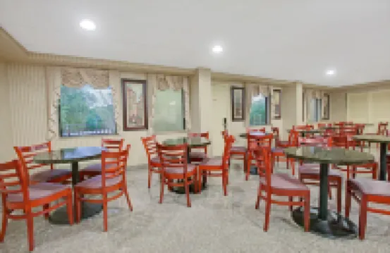 Travelodge by Wyndham Parsippany