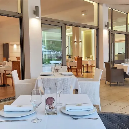 Akrogiali Exclusive Hotel (Adults Only)