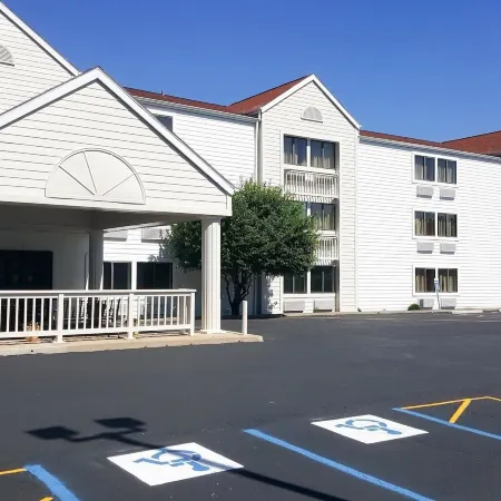 Motel 6 Maryland Heights, MO