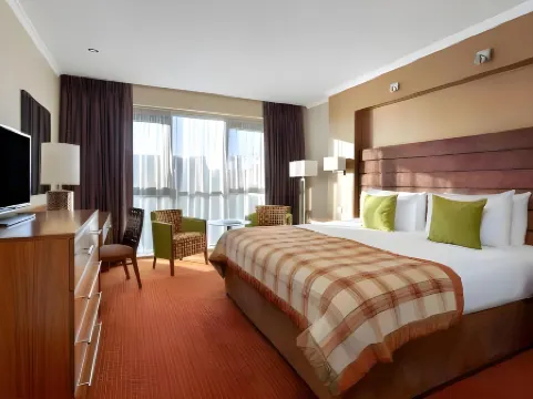 クルー ホール ホテル & スパ