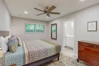 Updated House With Enclosed Yard, Patio, Central AC, & Washer/dryer - balcony