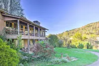 River Access, Mtn Views! All-Season Cullowhee Base - ヴィラ