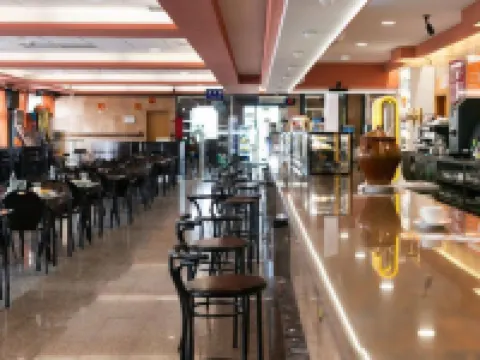 安達穆聖羅曼酒店 阿拉瓦省酒店