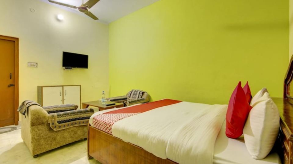 Hotel Moonlight , Meerut