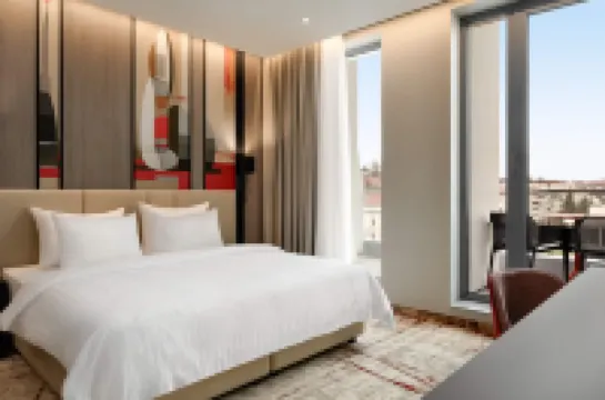 ラマダ バイ ウィンダム ザラウ のホテル