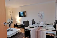 Executive 2Bed City Centre Apartment in Aberdeen - Condos