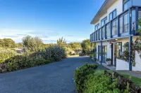 Waiheke Island Motel - Parking