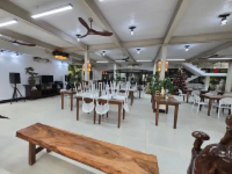 Kawan Beach House and Sanctuary Hoteles en Lian