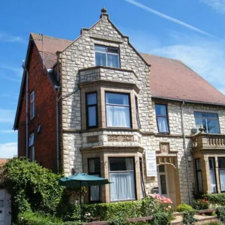 OYO Diamond Apartments Skegness
