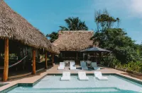 Punta Mango Villas - piscina