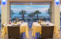 Tropical Hotel - Desayuno
