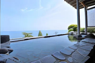 ئوماي إ أكاري فنادق في 