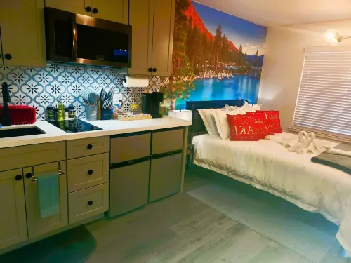 Near Airport, Hospital, Midtown, 58 TV - Apt 150 - Condos