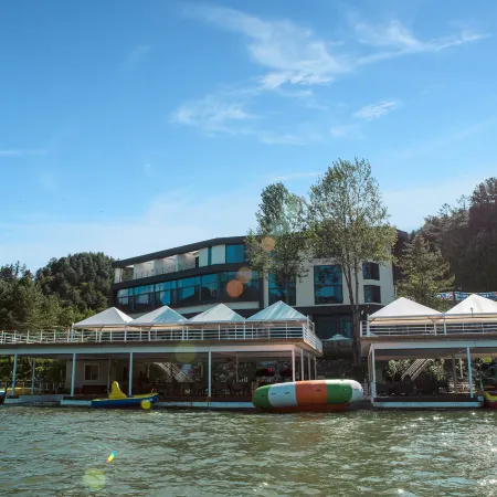 SS Resort Отели рядом с достопримечательностью «Сад Евхавон»