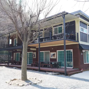 Cheongdo Cheongdo Wisteria Pension