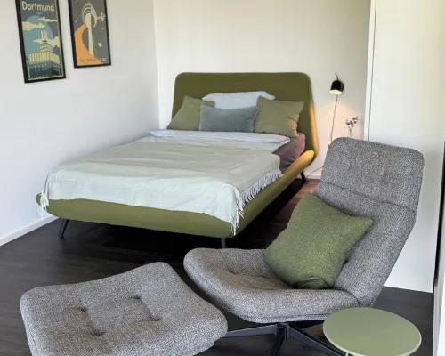 Chic apartment in a central location with a large balcony and views over the city 阿滕多恩住宿飯店