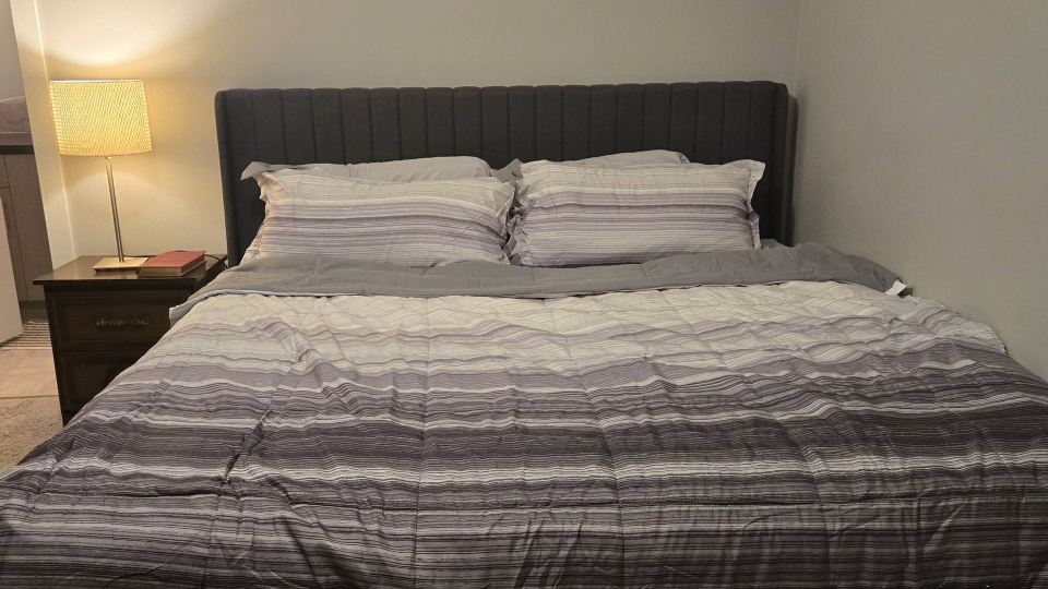 Standard bedroom with King size bed