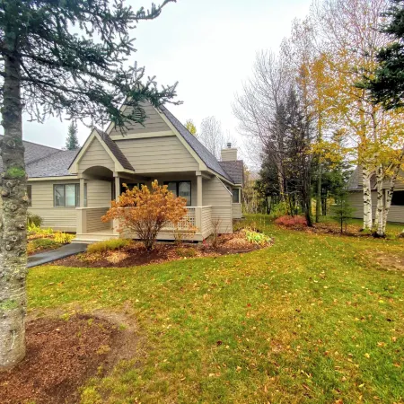 Fv28 Fairway Village Home on the Mt Washington Golf Course!
