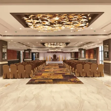 SkkyLight Lords Inn Nanded Отели в г. Нандед