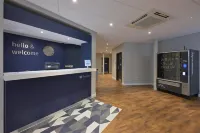 Travelodge Glossop - 3-Star