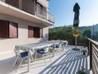 Kokolo Beach Apartments Hotels in Preko