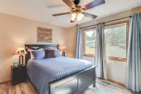 Fireplace & Mtn Views: Estes Park Home w/ Deck! - Condos