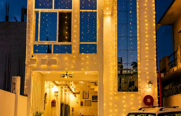 Raghuvar Inn