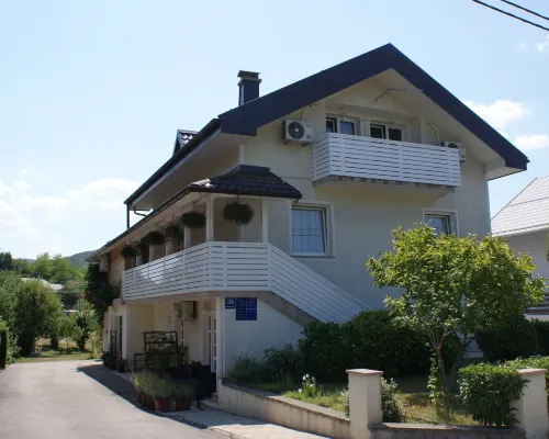 House Magdic Plitvice Hotels in Rakovica