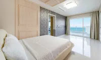 Pohang Pinewave Sea & Spa Pension