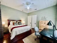 Verdant Red Door Retreat - Homestays