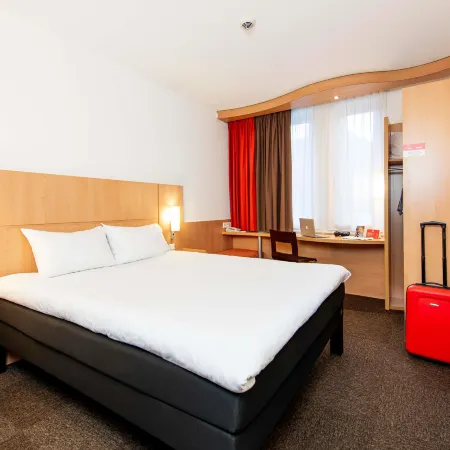Ibis Krakow Stare Miasto Отели рядом с достопримечательностью «Клепаж»