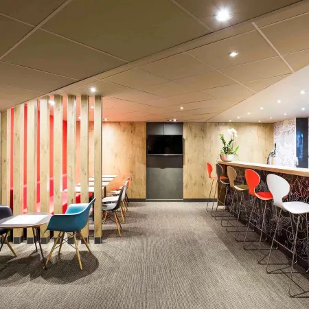Ibis Montpellier Centre Comédie Отели рядом с достопримечательностью «Префектура»