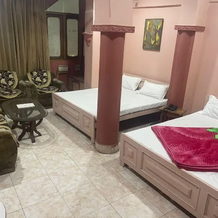 The Hotel Pravasi Palace Отели рядом с достопримечательностью «Железнодорожный вокзал Аджмер»