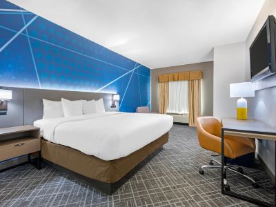Comfort Suites Near Indianapolis Airport