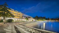 Remisens Hotel Epidaurus-All Inclusive - ビーチサイド
